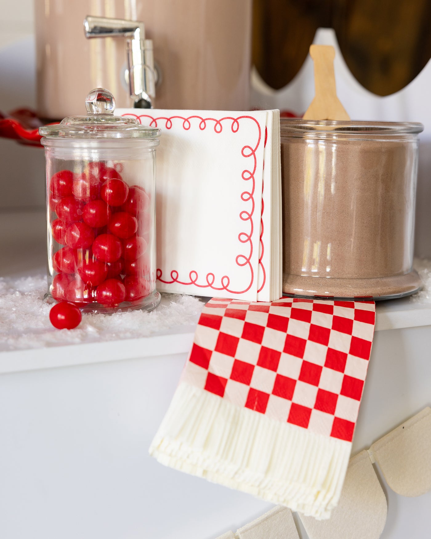 BEC1139 - Red and Pink Checked Fringed Paper Dinner Napkins