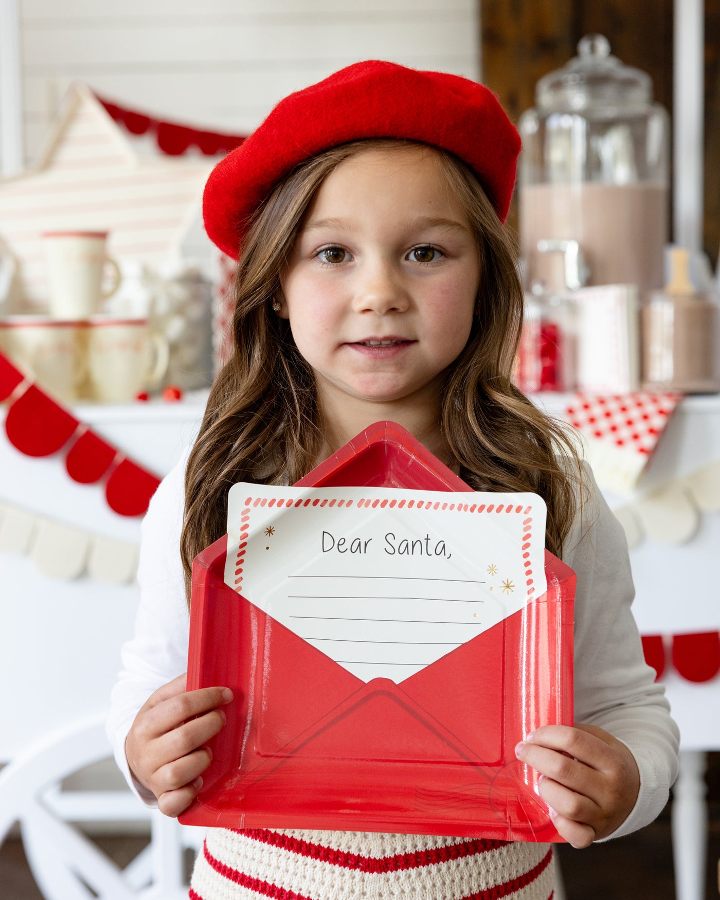 BEC1141 - Letter to Santa Shaped Paper Plates