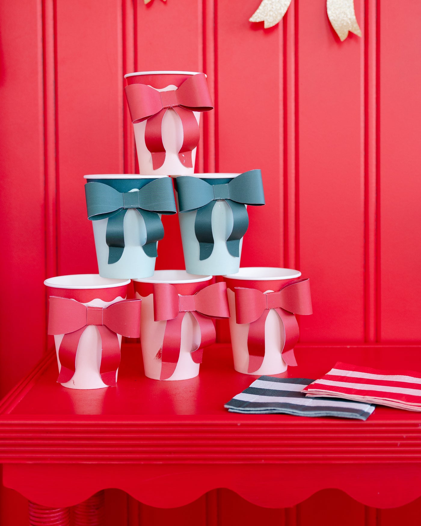 BOW1108 - Mint and Green Bow Paper Cups