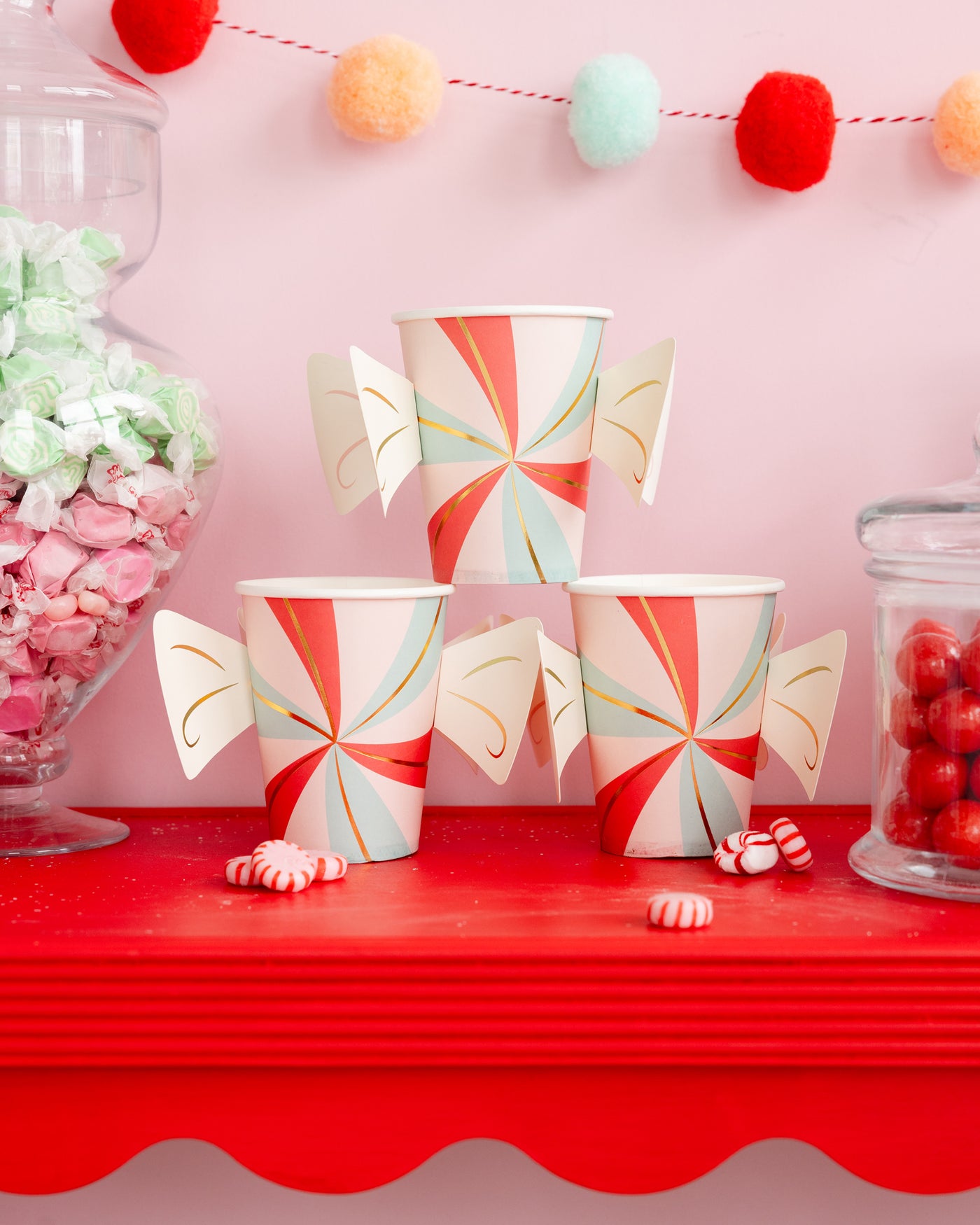 CDY1110 - Candy Cane Lane Handled Paper Cup