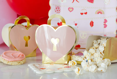 CHM1208 - Heart Lock Treat Box