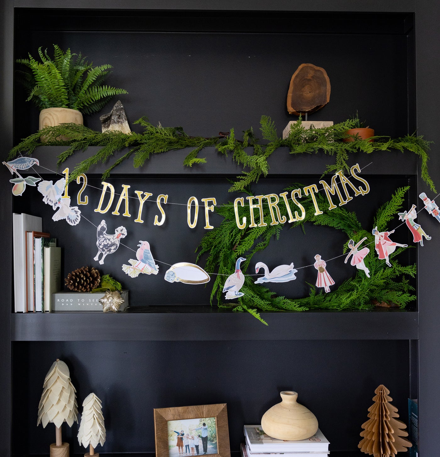 DAY1002 - 12 Days Of Christmas Banner Set