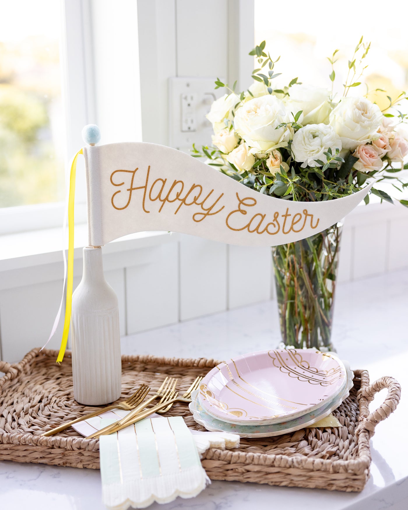 EAS1140 - Spring Soiree Egg Plate Set