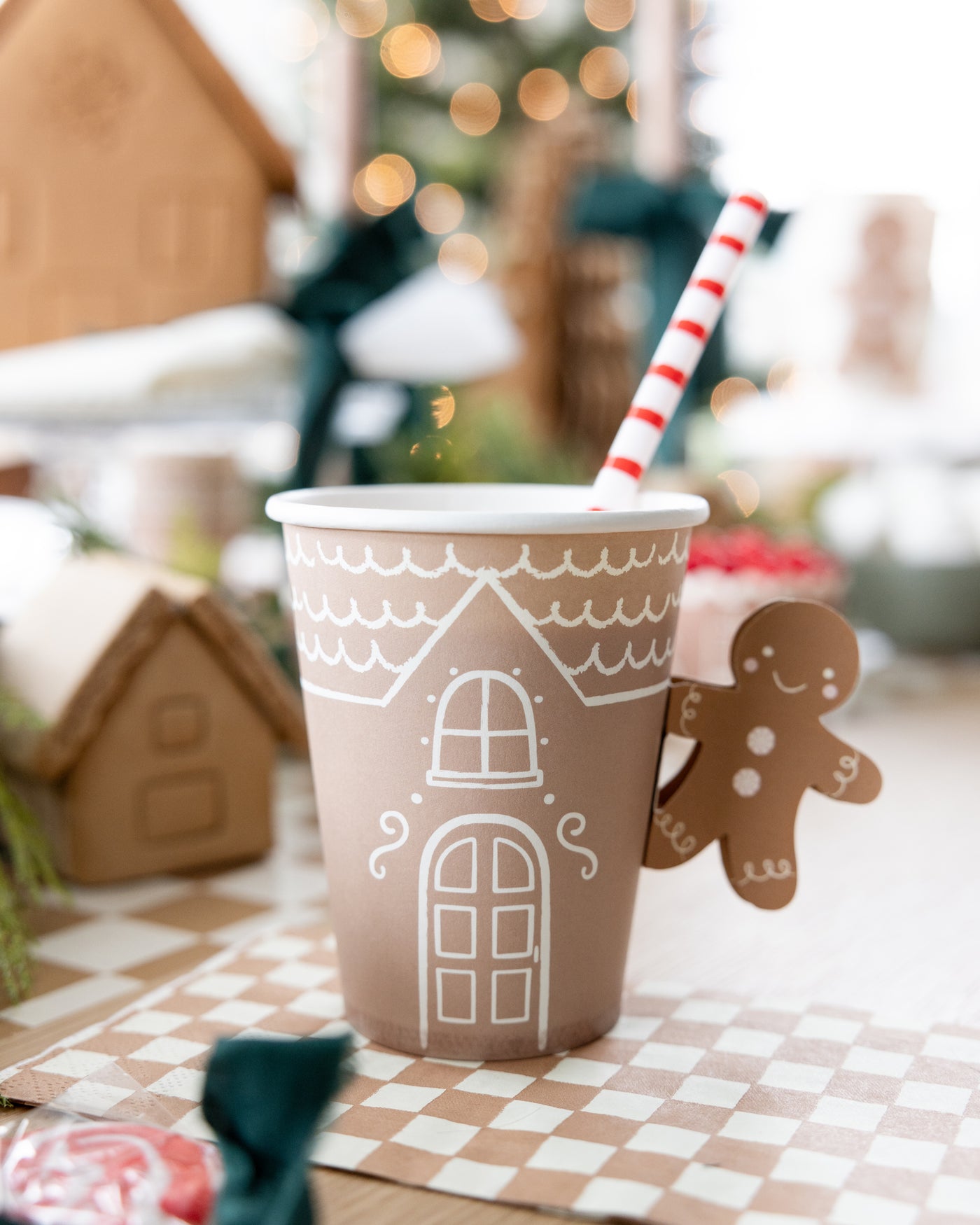 GBD1111 - Gingerbread Handled Paper Cup