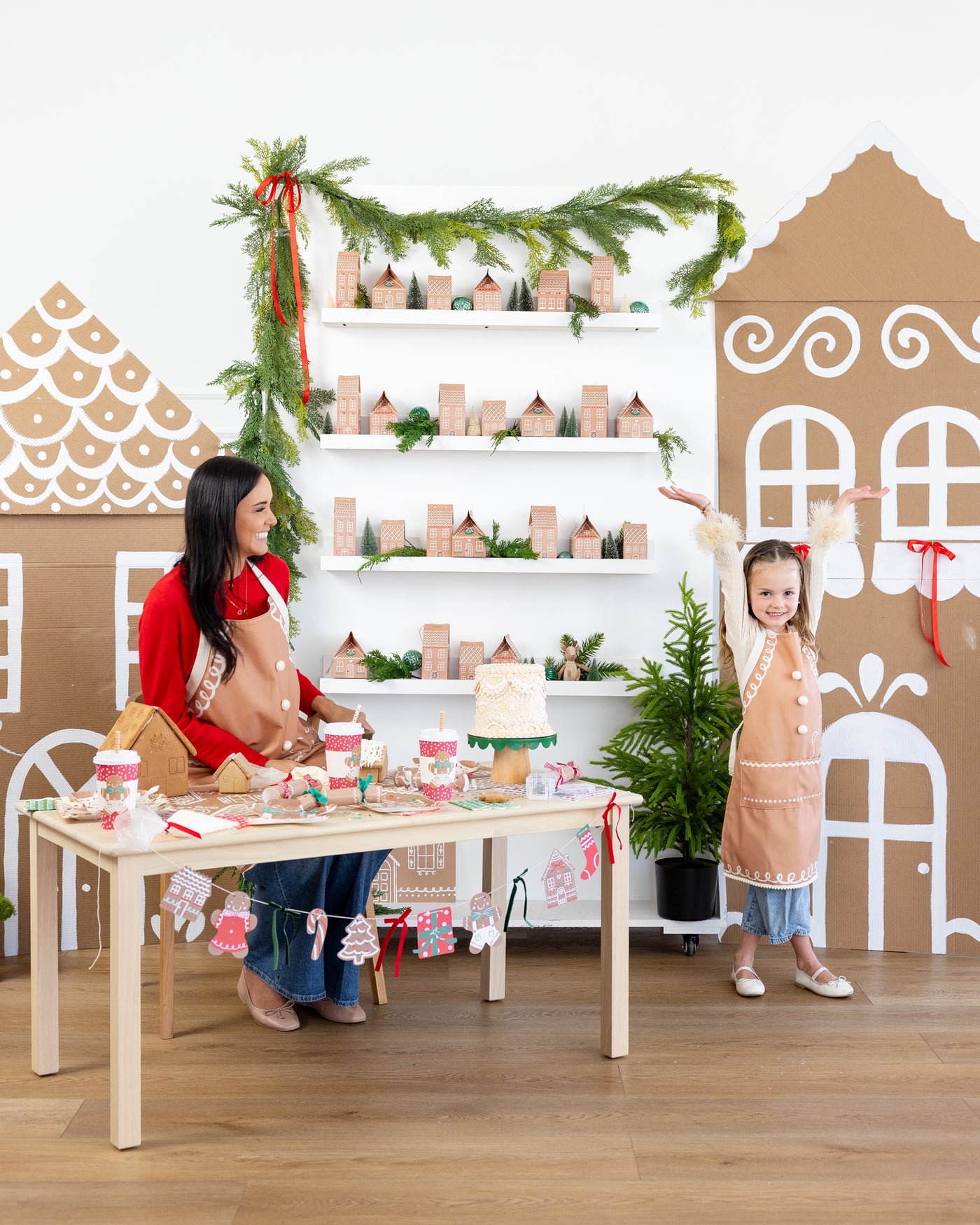 GBD1217 - Gingerbread Apron - Youth