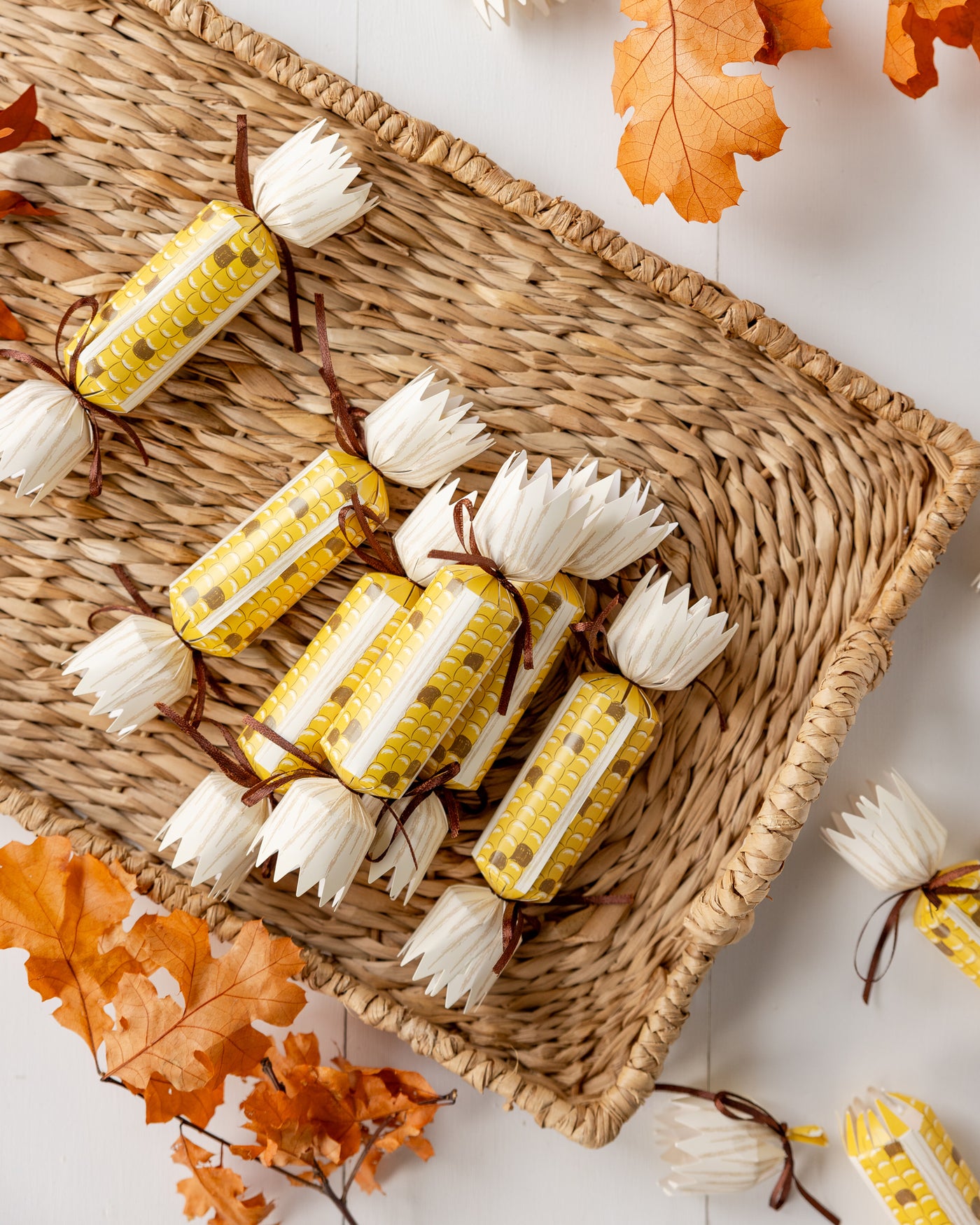 GBL1209 - Corn Shaped Party Crackers