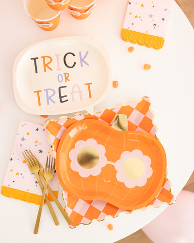GVP1241 - Trick or Treat Word Bubble Shaped Paper Plate