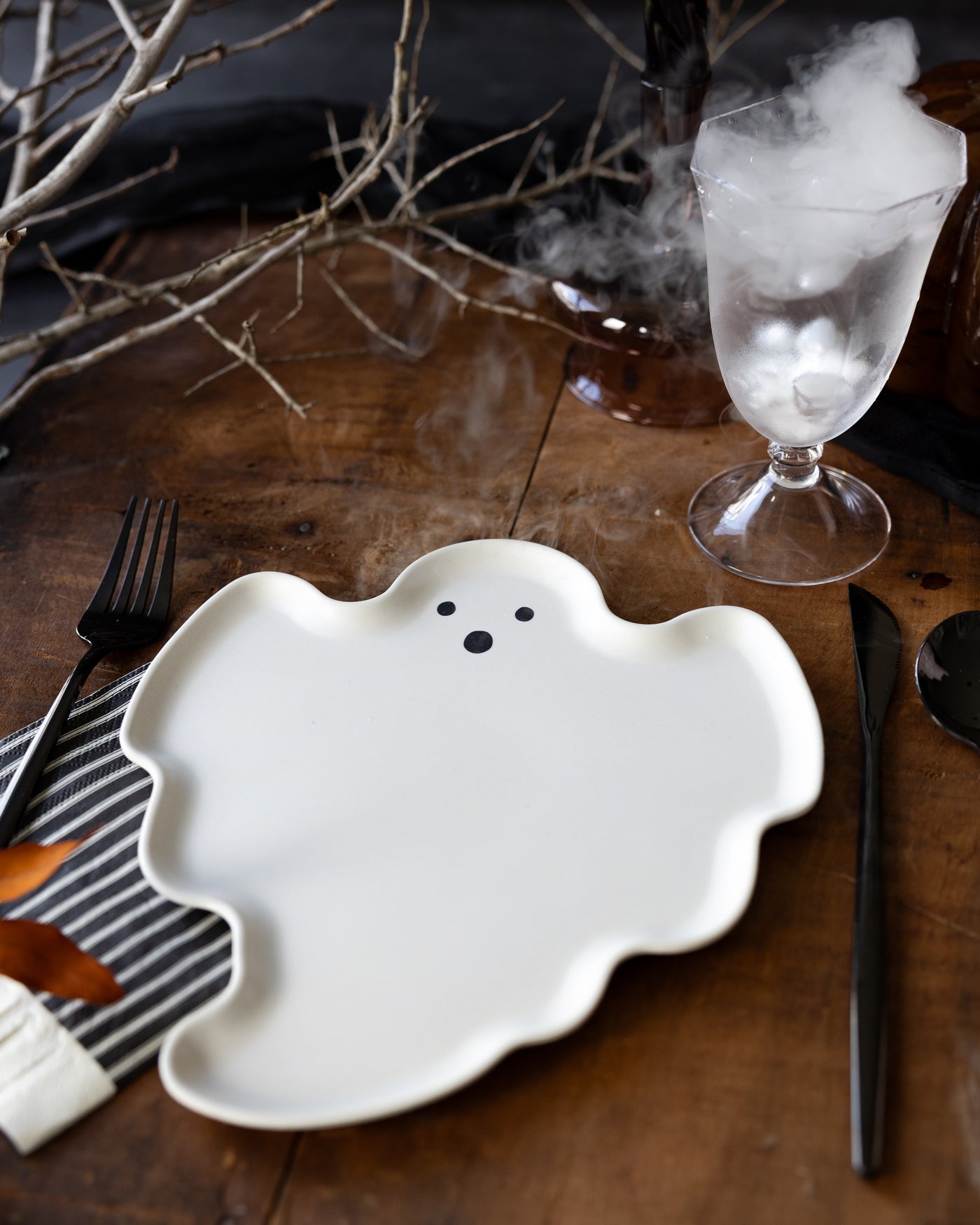 HOC1141-  Bamboo Ghost Plate Set