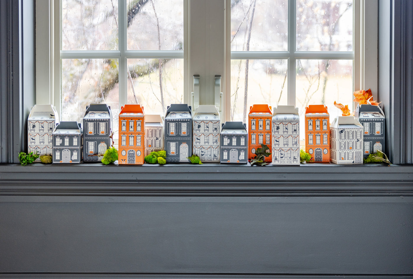 HVL1208 -  Halloween Village Treat Boxes