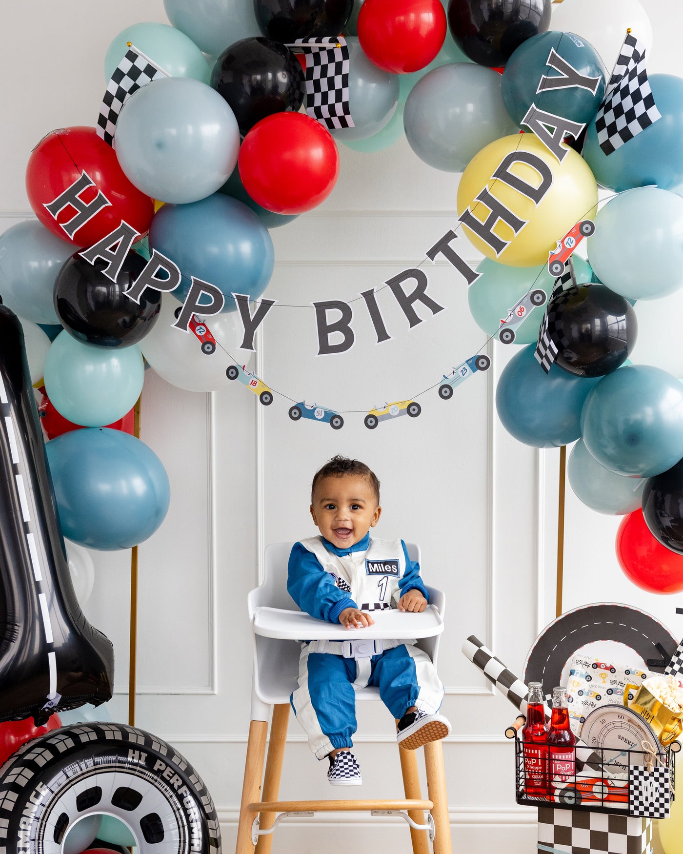 MIL1002 - Miles per Hour - Happy Birthday Banner Set