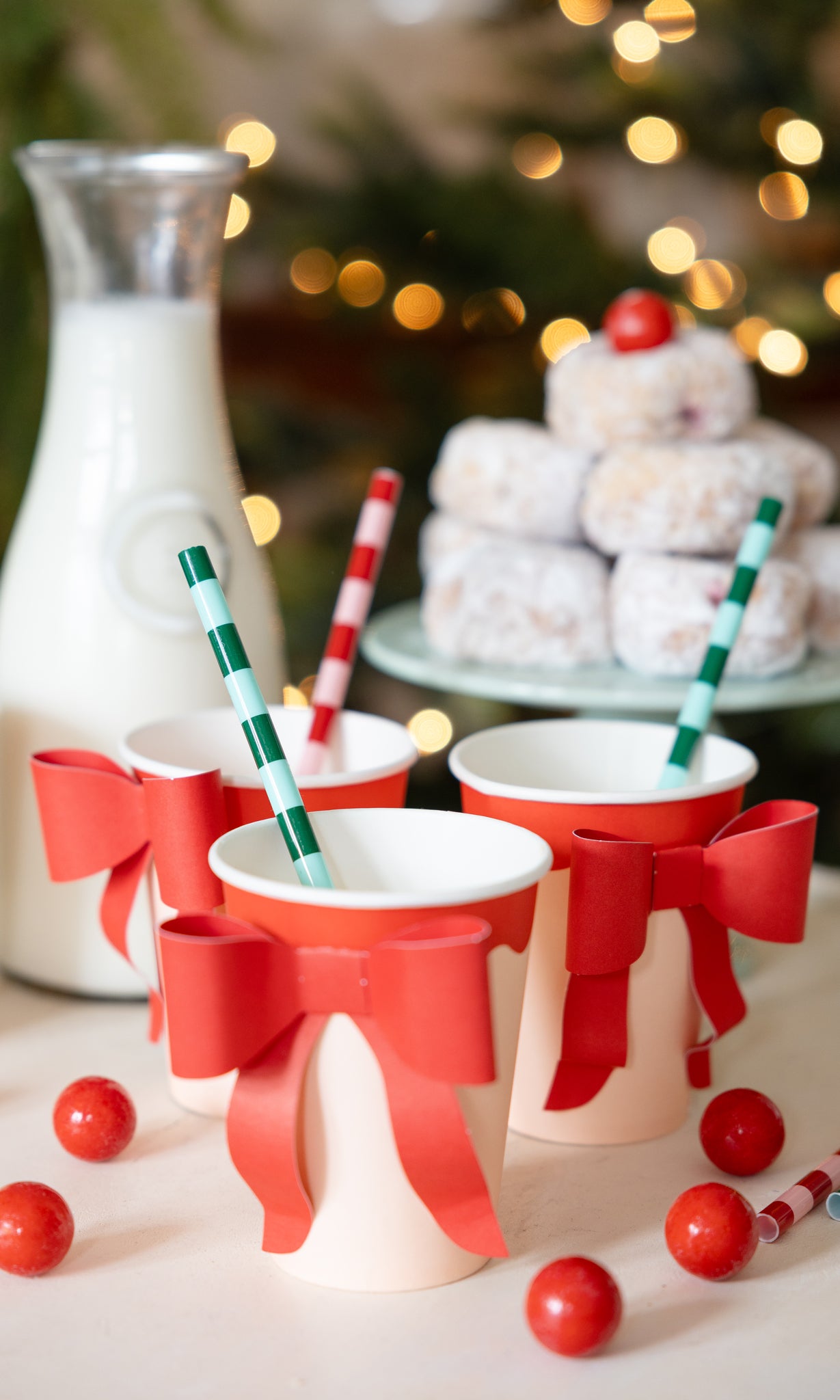 MJY1210 - Red and Pink Cup with Bow