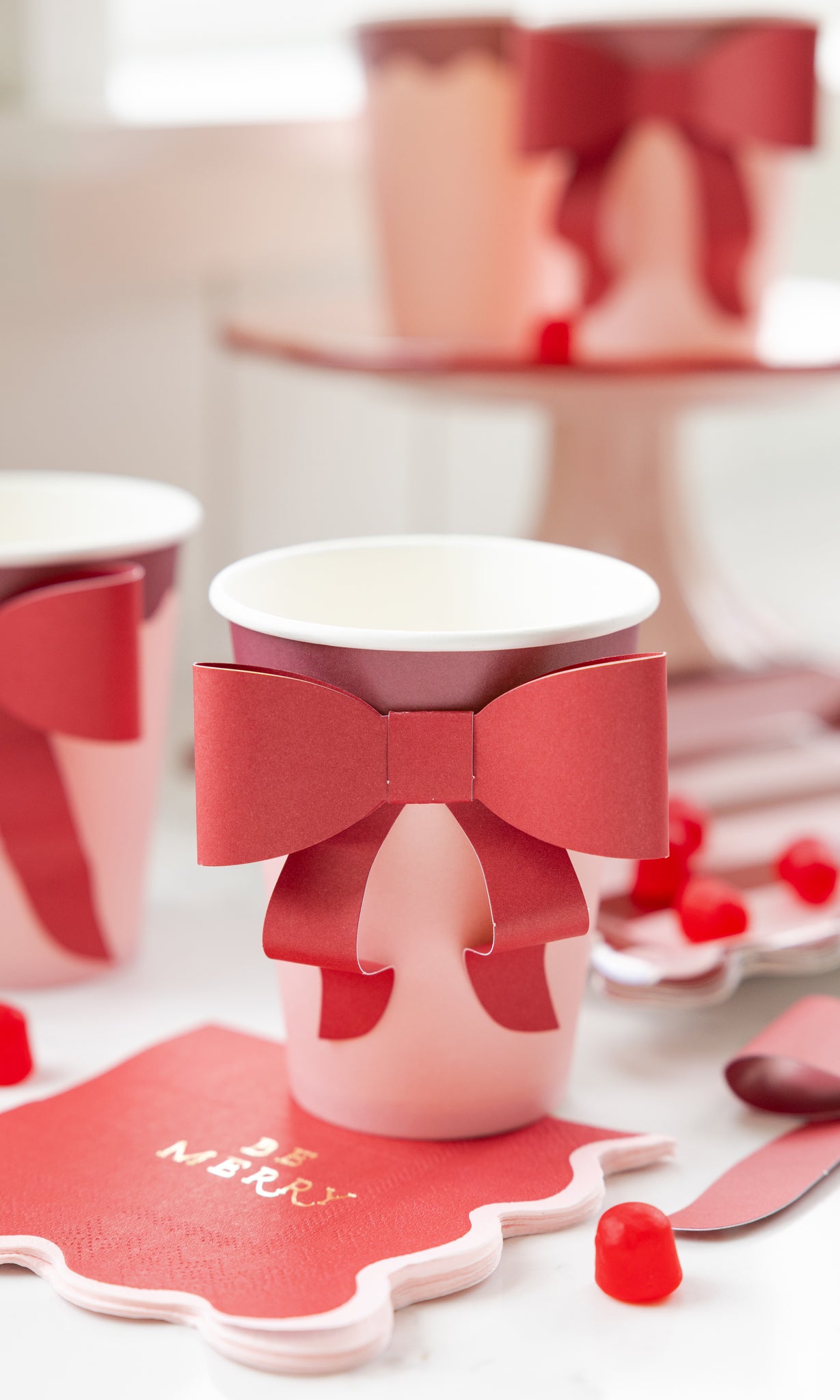 MJY1210 - Red and Pink Cup with Bow