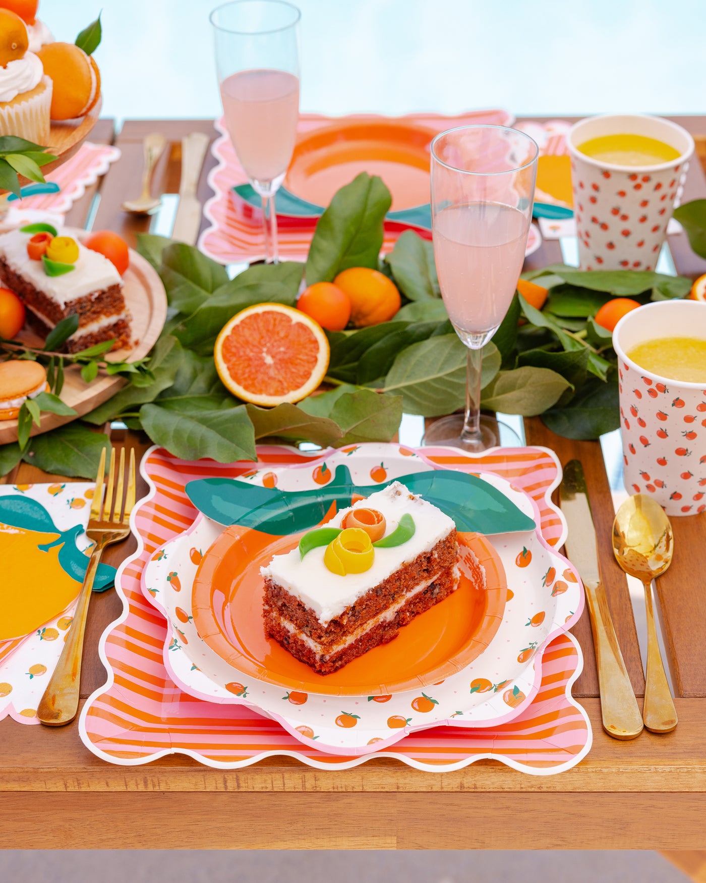 ORA1140 - Orange Shaped Plate