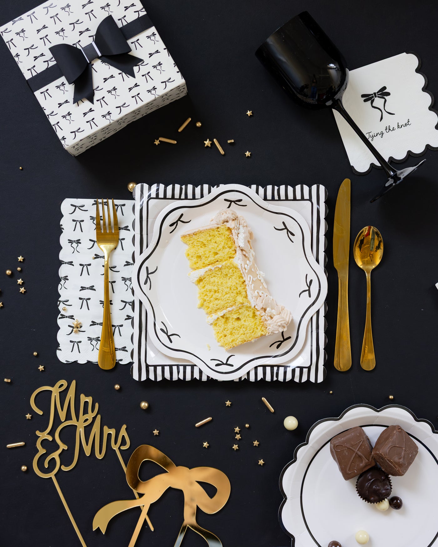 PLBLW35 - Black Bow Guest Napkin