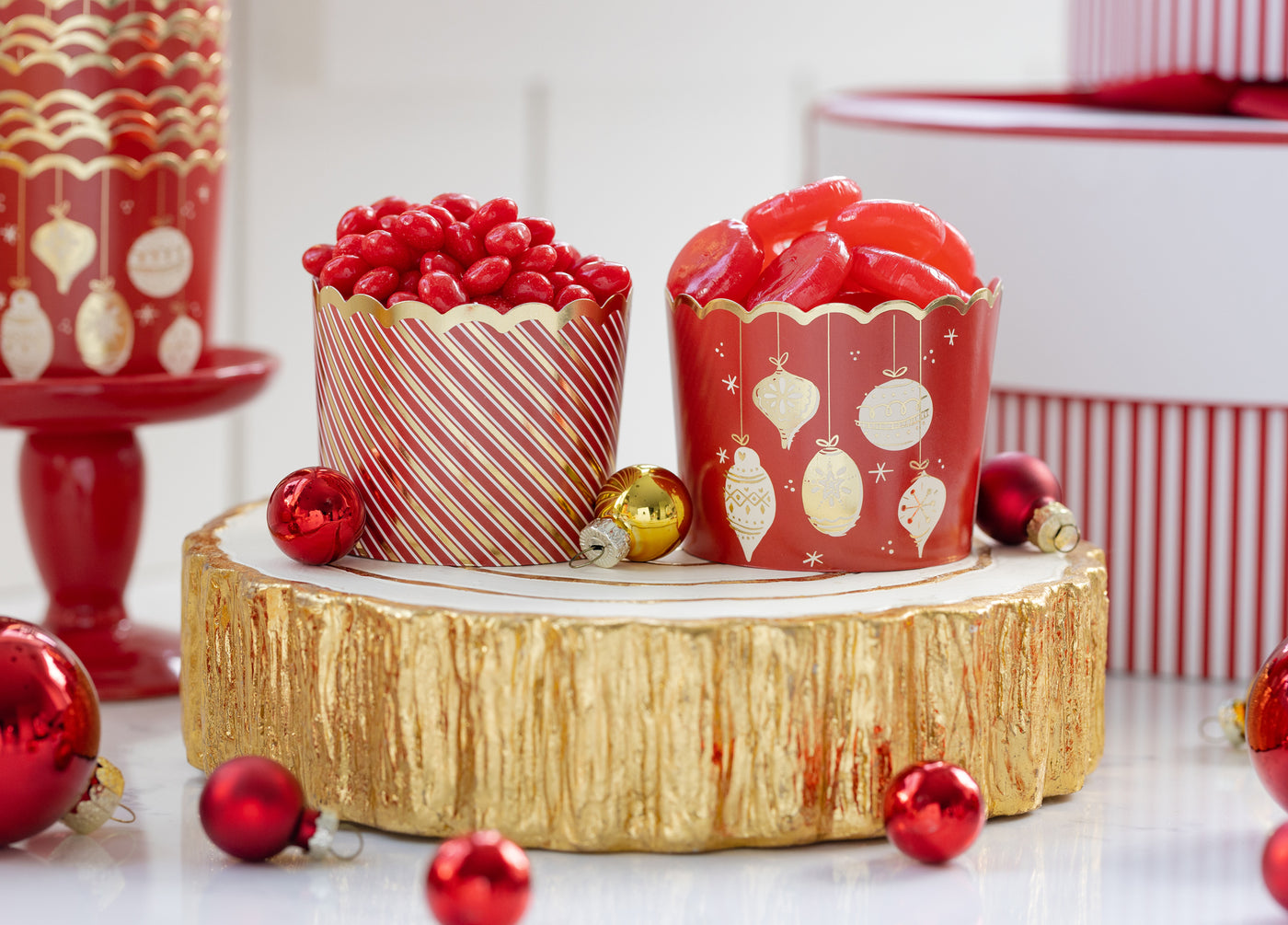 PLCC1418 - Gold Foil Red Ornaments Baking Cups (50 pcs)