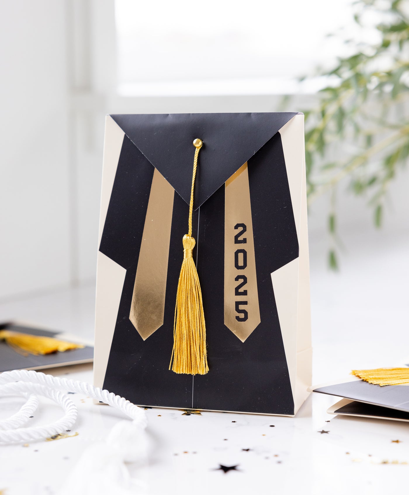 PLFC456 - Cap and Gown Treat Bags