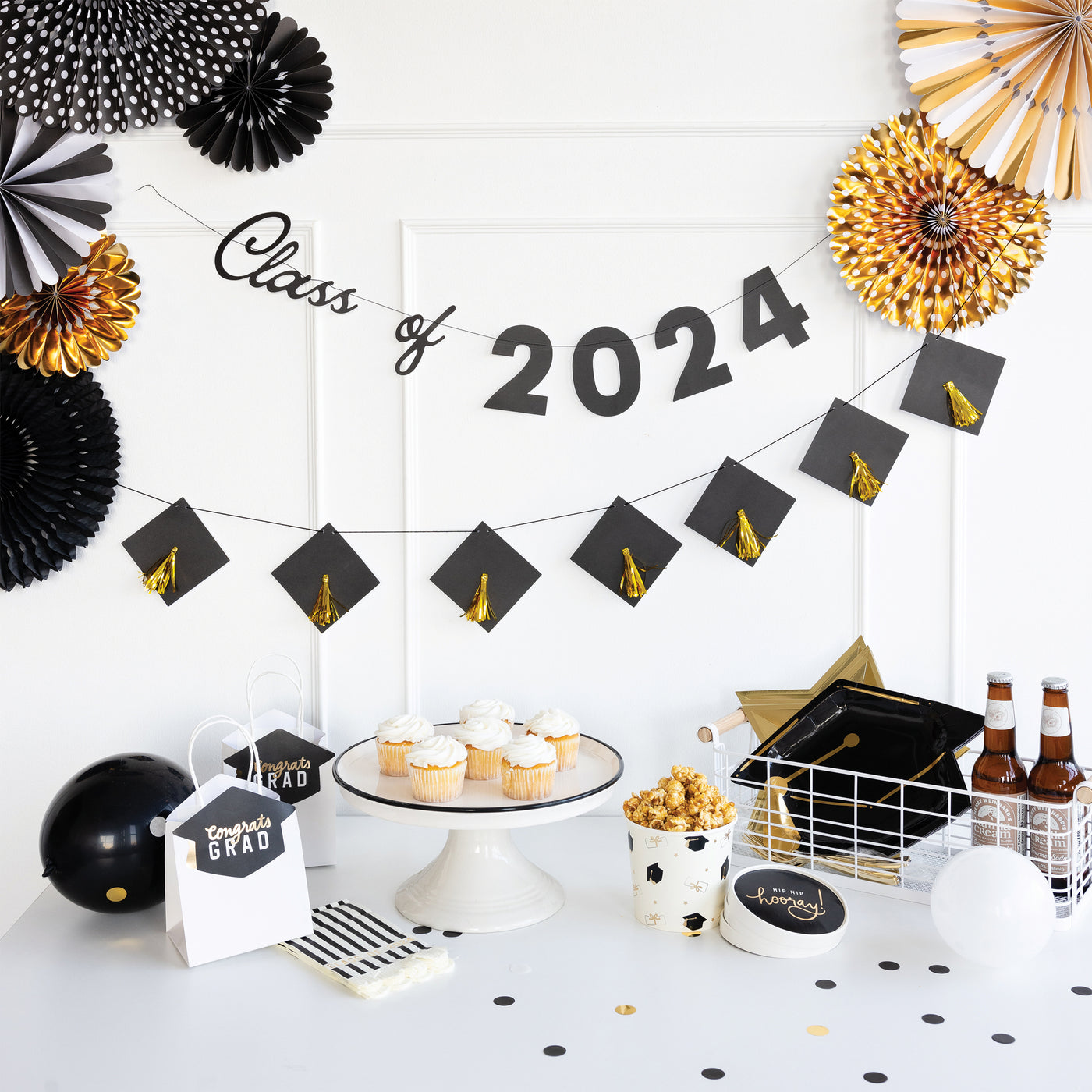 PLFN02 - Black and White Party Fan Set