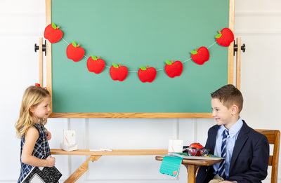 PLHB273 - Puffy Felt Apple Banner