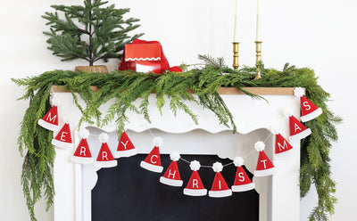 PLHB356 - Puffy Felt Santa Hat Banner