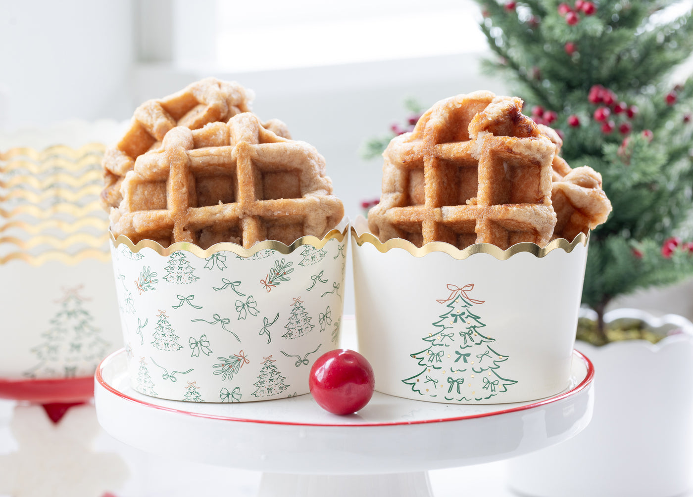 PLJC2231 - Foil JUMBO Green Sketched Trees 8 oz Baking Cups