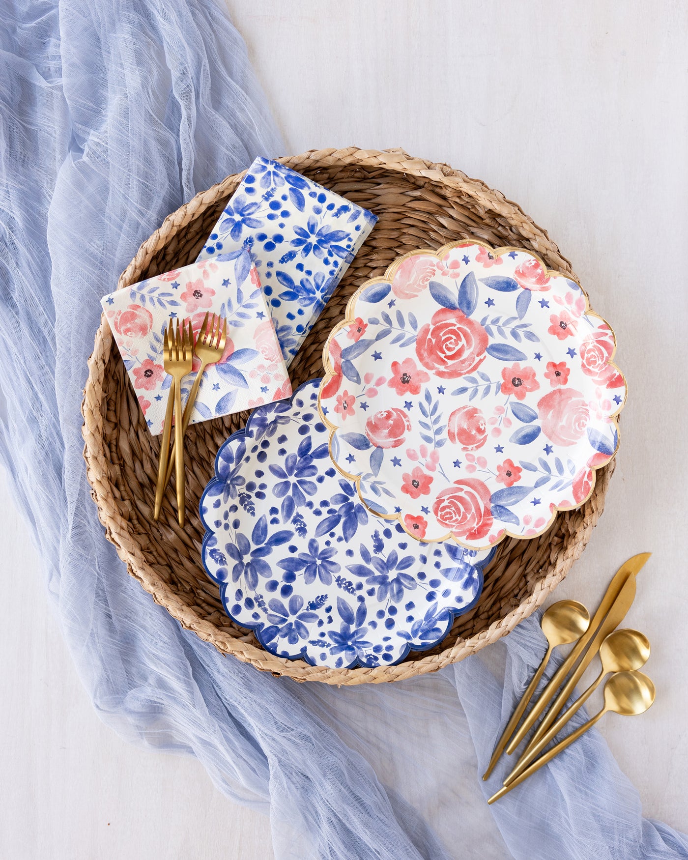 PLNP356 - Blue Scallop Floral Paper Guest Napkin