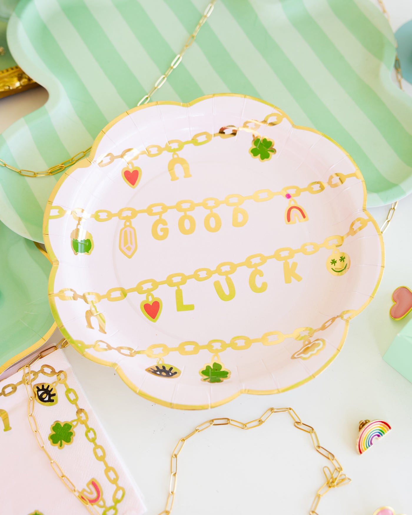 SPD1142 - Gold Luck Scallop Plate