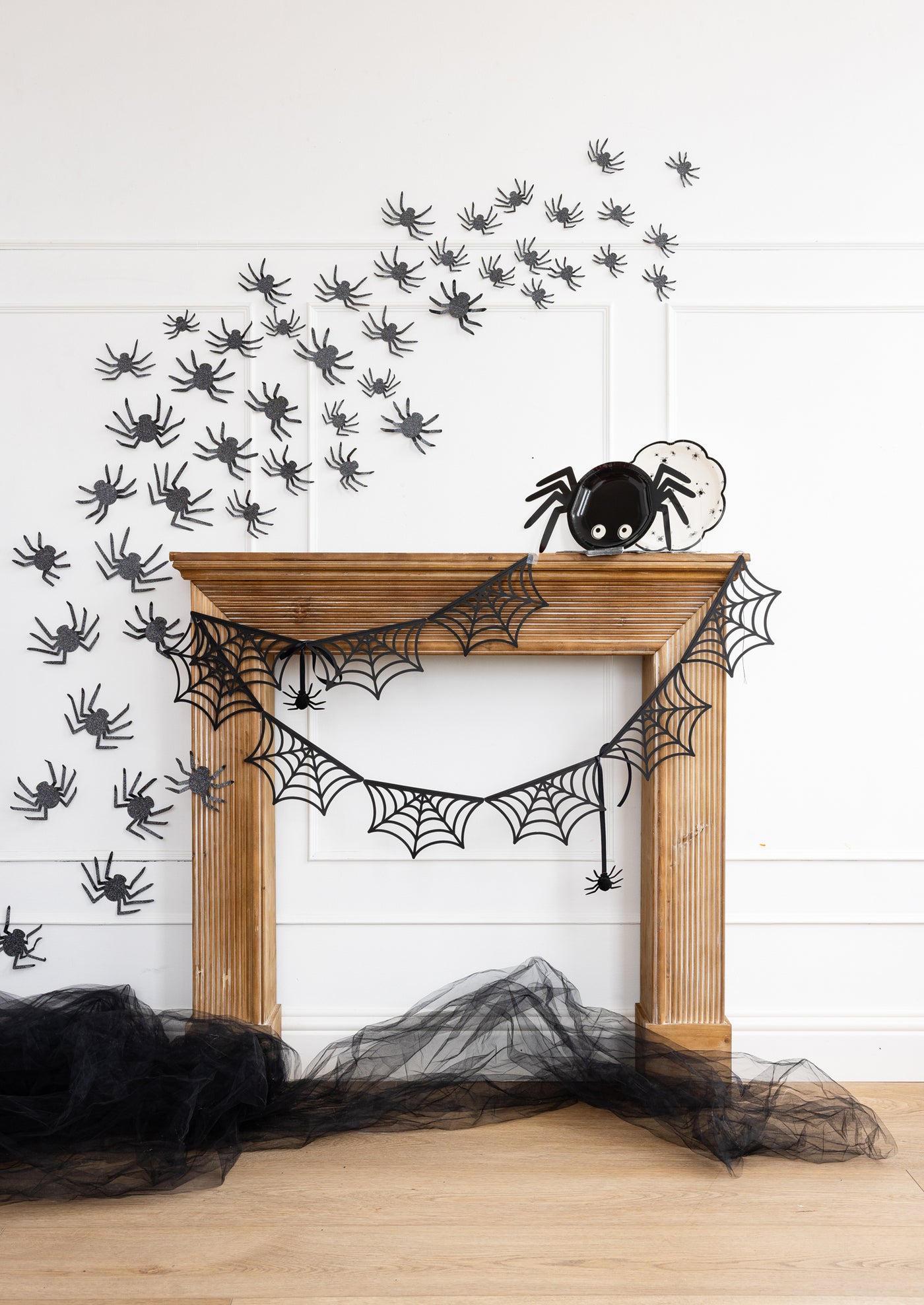 SPW1202 - Spider Web Bunting Banner