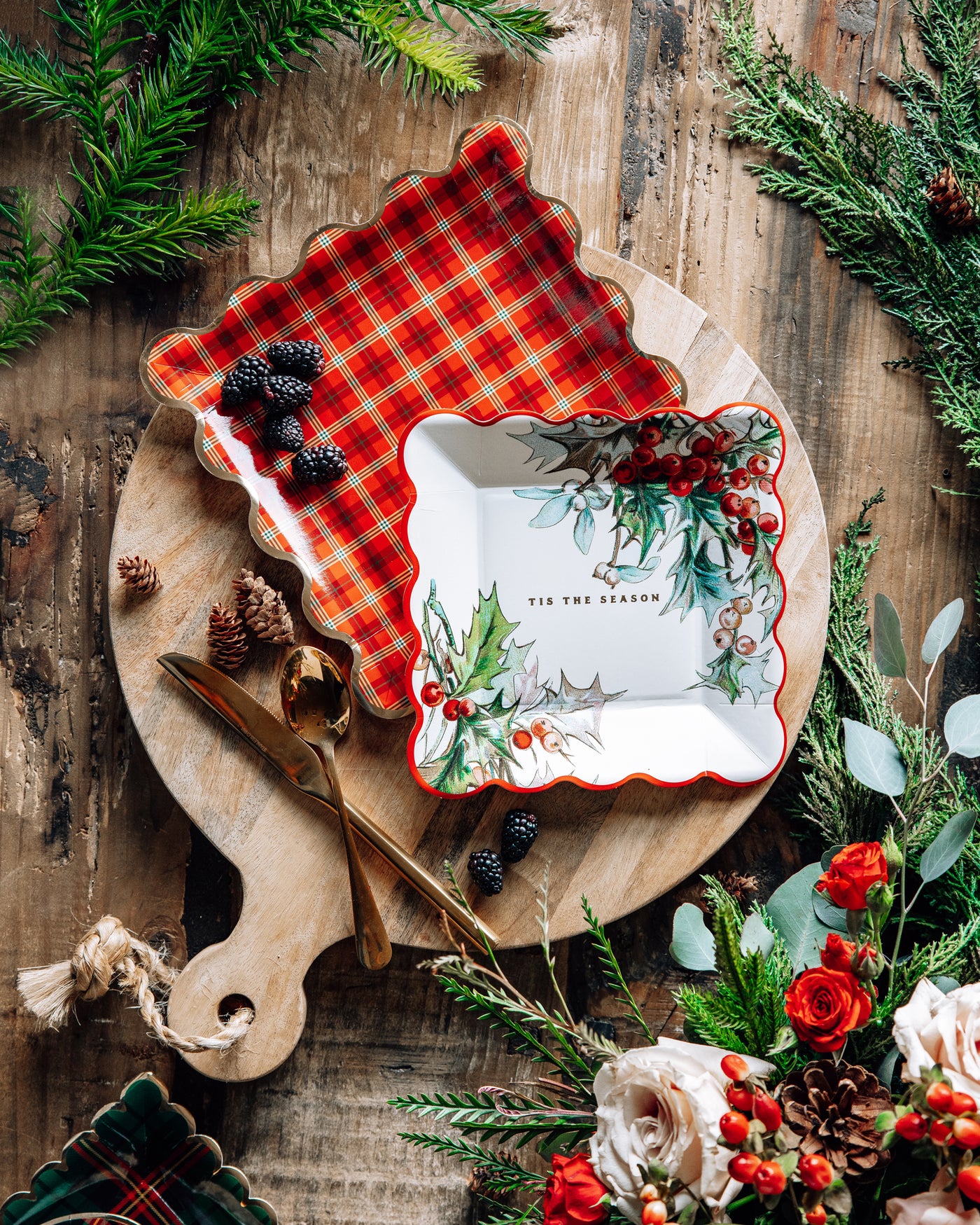 TIS1241 - Red Plaid Square Gold Edge Scalloped Plate