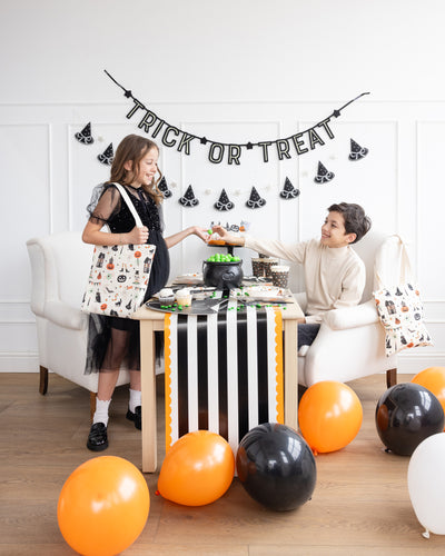 TTS1202 - Trick or Treat Felt Glow in the Dark Banner