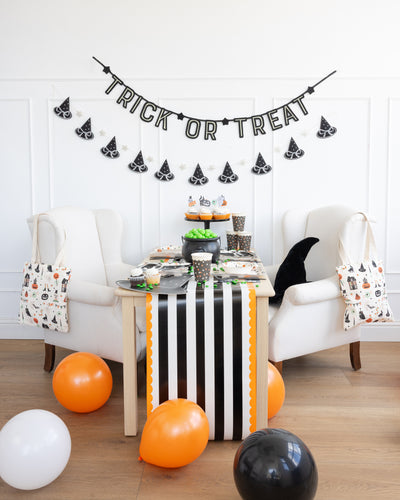 TTS1203 - Puffy Felt Witch Hats Banner