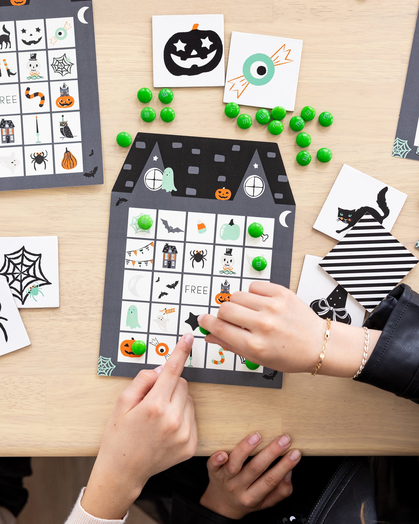 TTS1208 -  Tricks & Treats Bingo Game