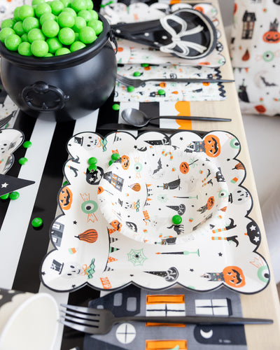 TTS1235 - Tricks & Treats Paper Bowls