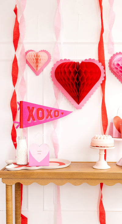 VAL1007 - Heart Treat Bags