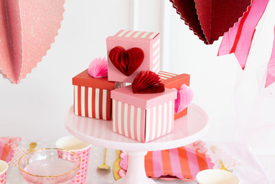 VAL1108 - Heart Explosion Treat Box