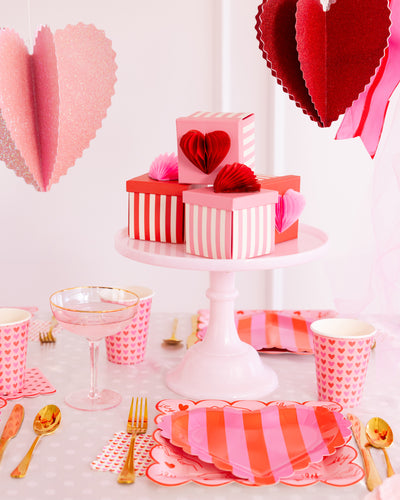 VAL1108 - Heart Explosion Treat Box