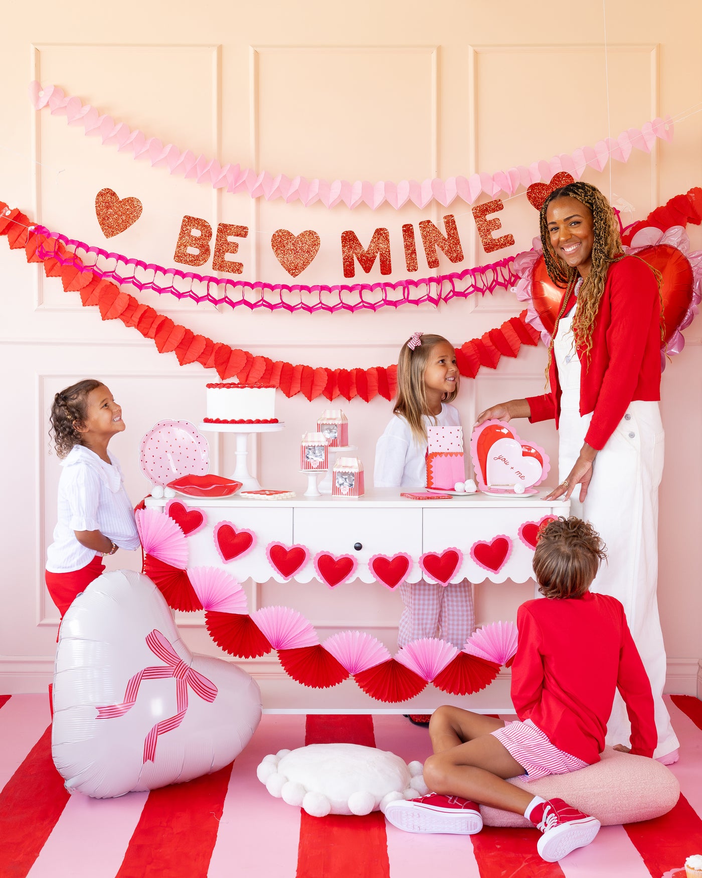 VAL1240 - Scalloped Heart Shaped Plate