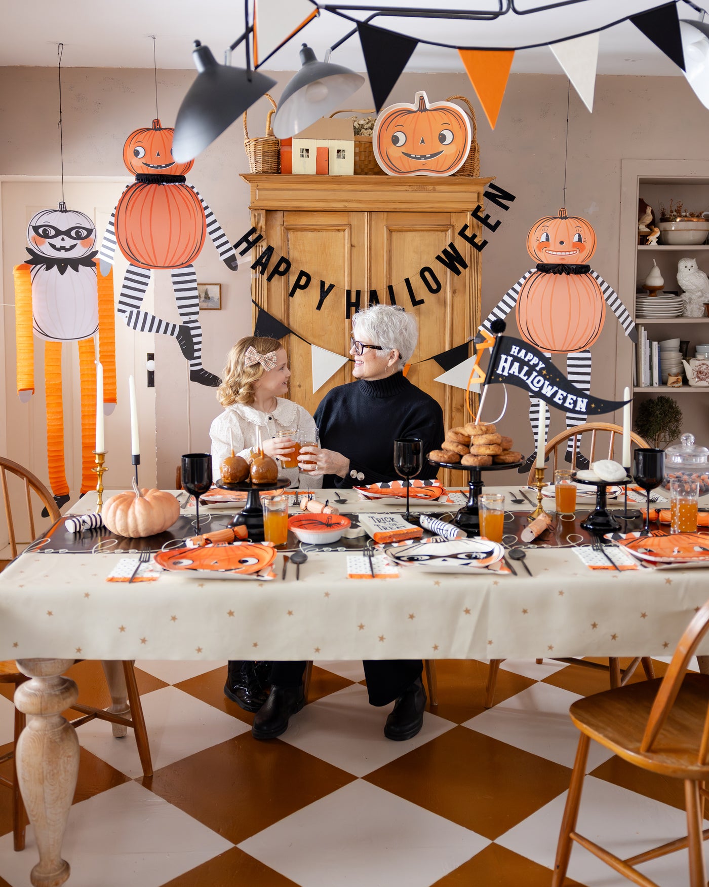 VHP1205 - Halloween Hanging Characters