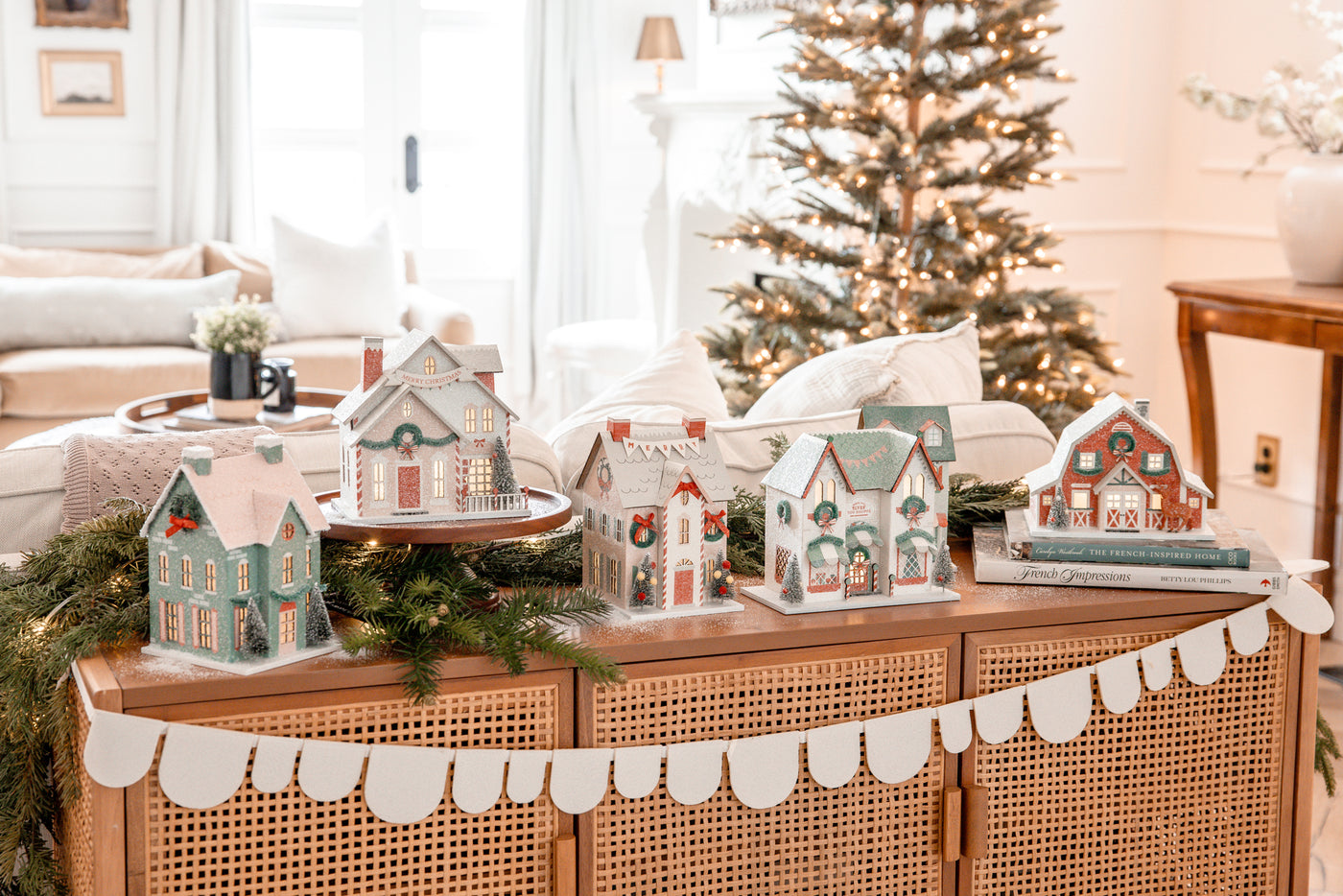 VIL1250 - Santa's House