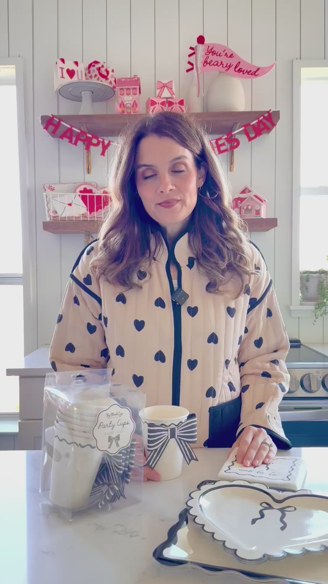 CLV1210 - Black and White Bow Party Cup