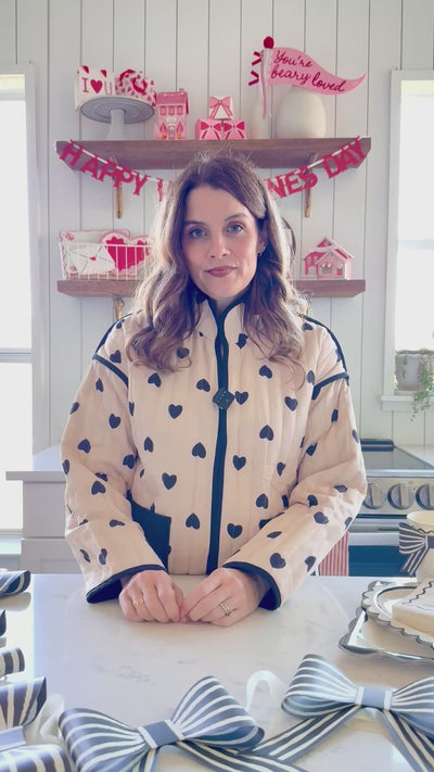 CLV1202 - Black and White Bow Banner