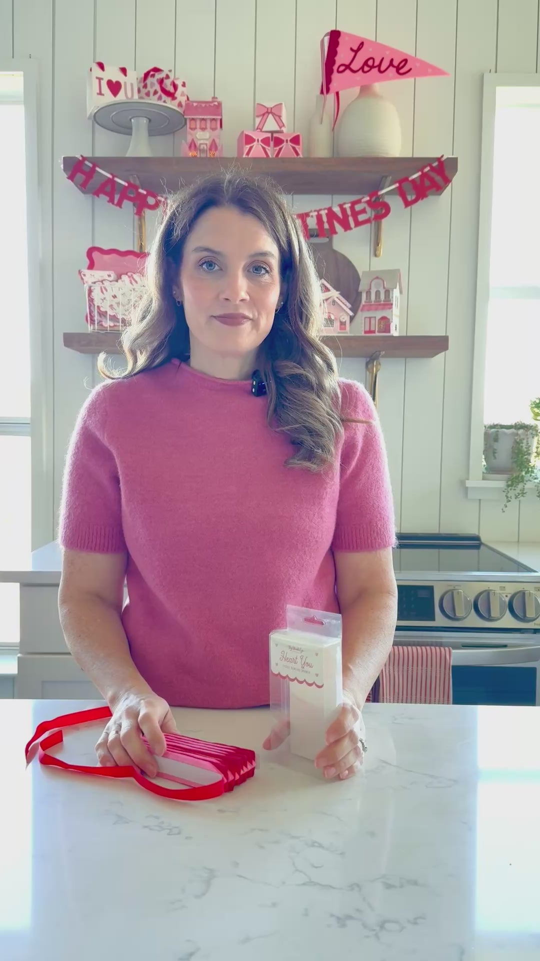 VAL1204 - Pink and Red Double Tissue Bunting Banner