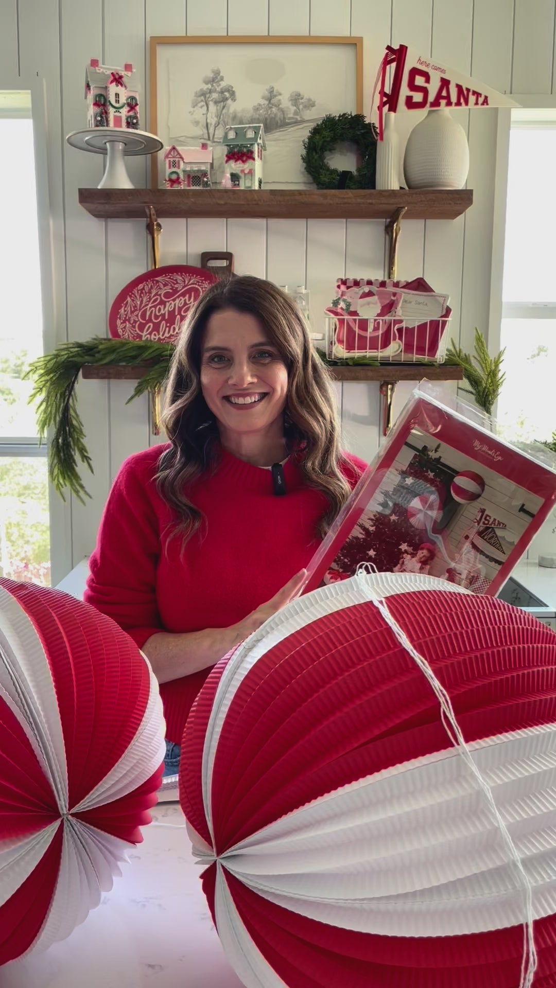 BEC1103 - Red and Cream Accordion Paper Lanterns