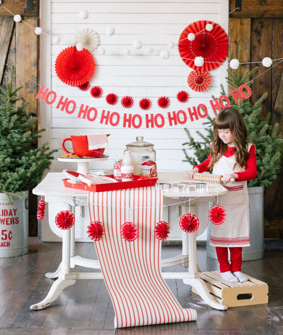 BEC820 - Red Striped Paper Table Runner