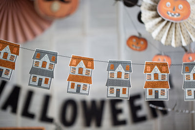 HWP101 - Halloween Haunted House Banner